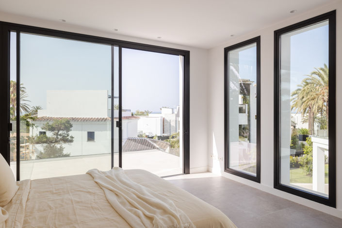 Image No.6-5 Bed Villa for sale