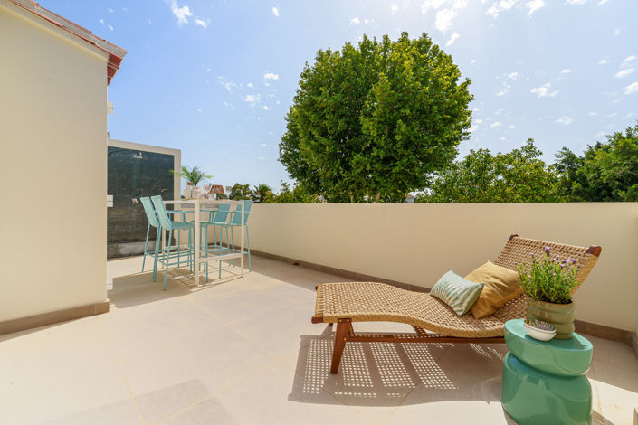 Image No.12-4 Bed Townhouse for sale