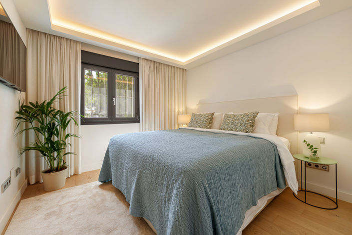 Image No.18-4 Bed Townhouse for sale