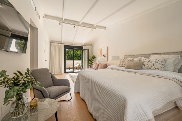 Image No.7-4 Bed Townhouse for sale