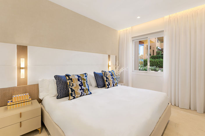 Image No.14-4 Bed Property for sale