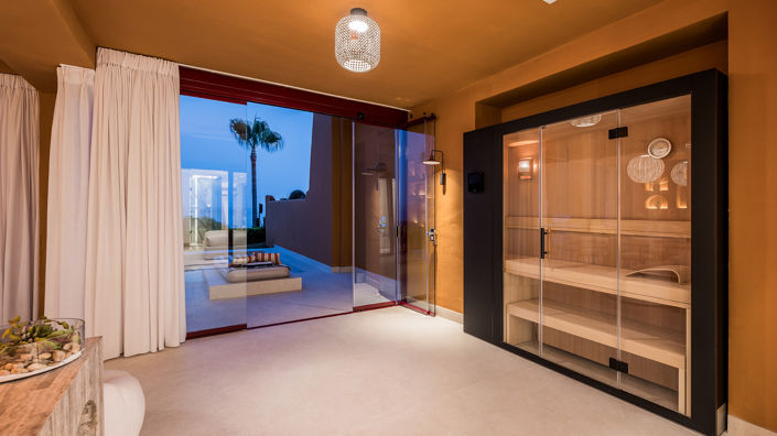 Image No.26-4 Bed Property for sale