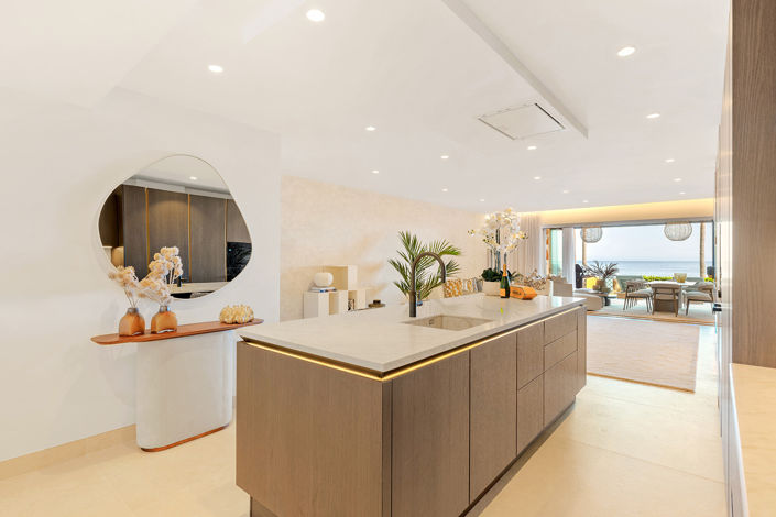 Image No.6-4 Bed Property for sale