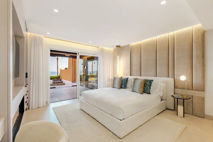 Image No.9-4 Bed Property for sale