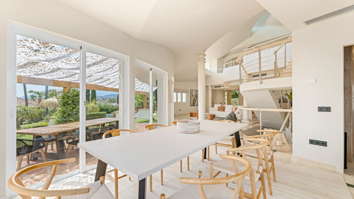 Image No.2-4 Bed Villa for sale