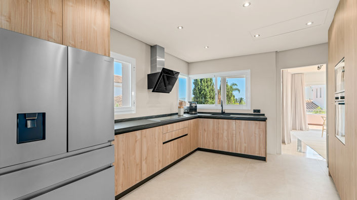 Image No.3-4 Bed Villa for sale