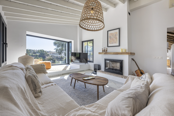 Image No.2-4 Bed Villa for sale