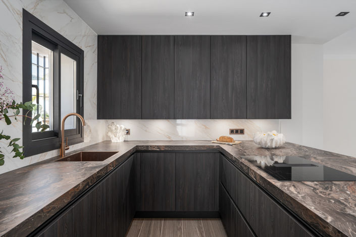 Image No.4-6 Bed Villa for sale