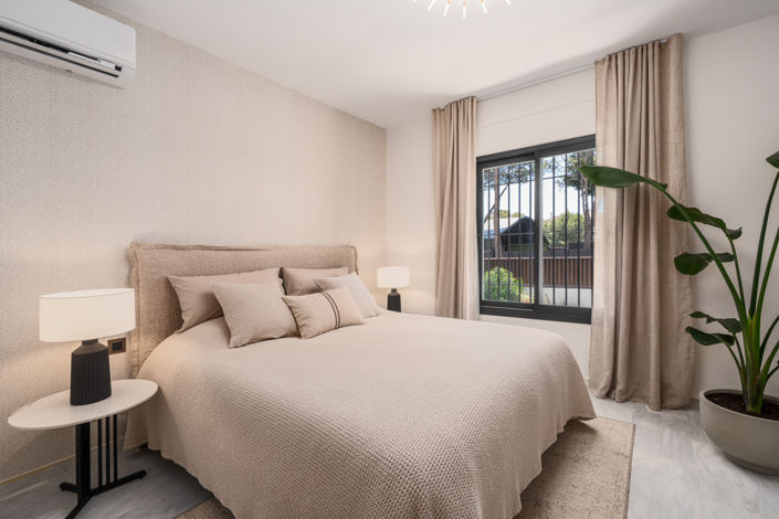 Image No.9-6 Bed Villa for sale