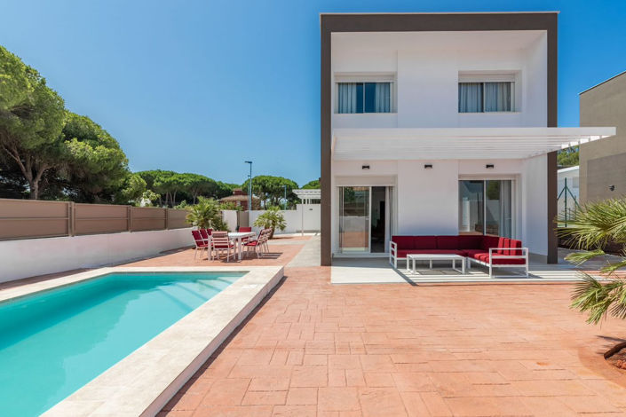 Image No.1-4 Bed Villa for sale
