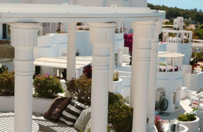 Image No.14-3 Bed Property for sale