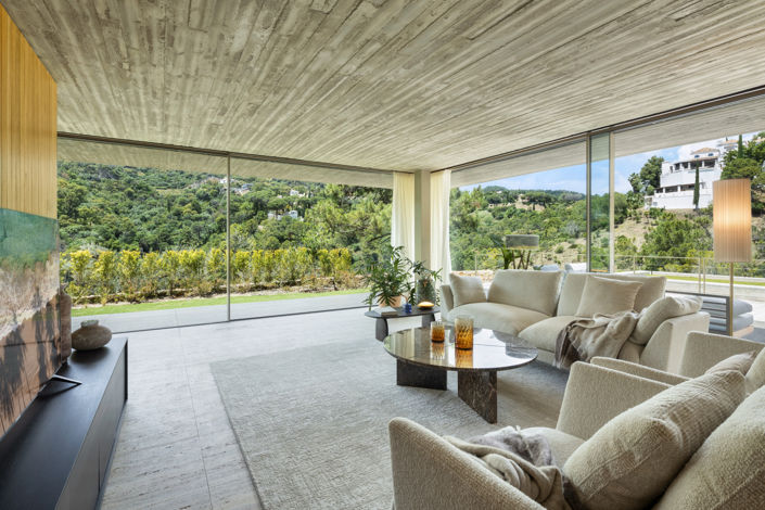 Image No.4-7 Bed Villa for sale