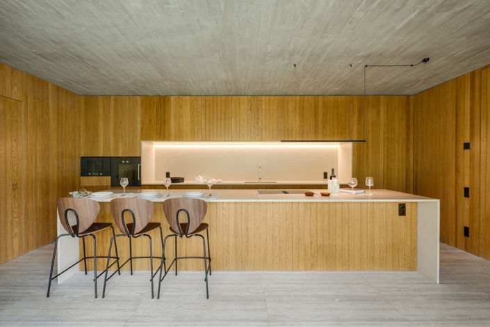 Image No.9-7 Bed Villa for sale