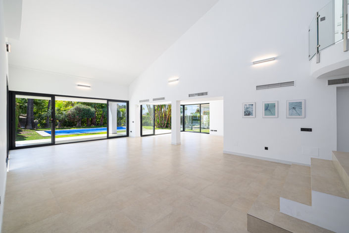 Image No.3-4 Bed Villa for sale