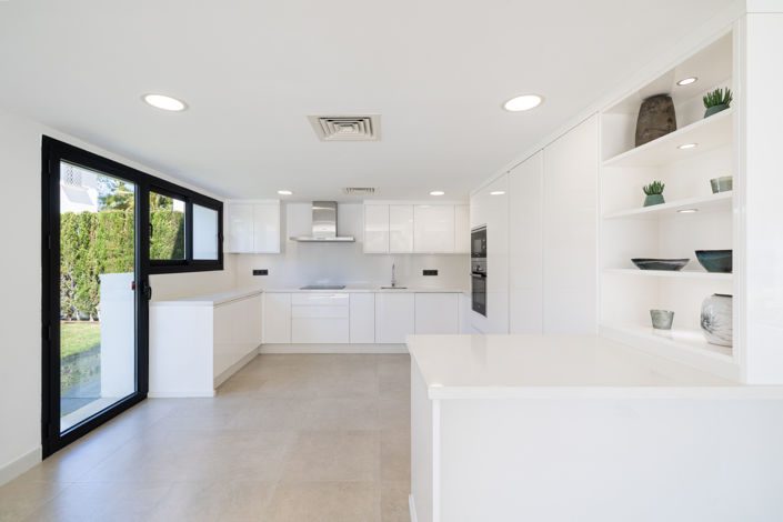 Image No.4-4 Bed Villa for sale