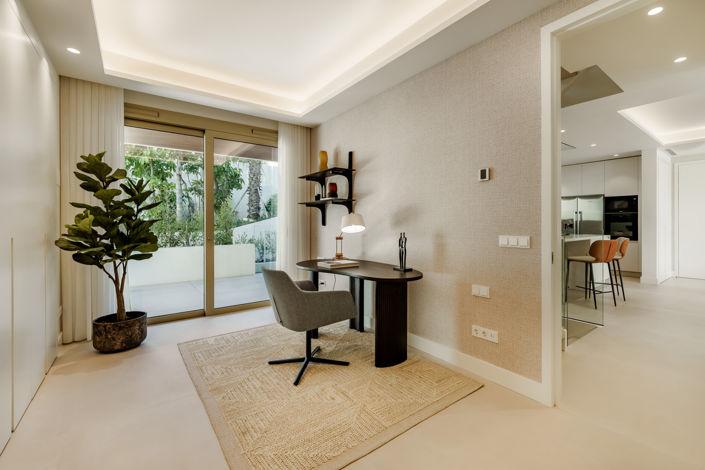 Image No.16-5 Bed Property for sale