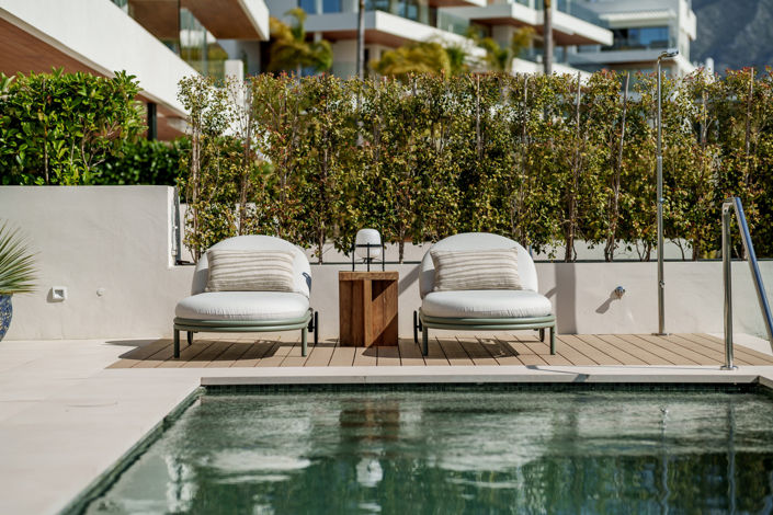 Image No.22-5 Bed Property for sale