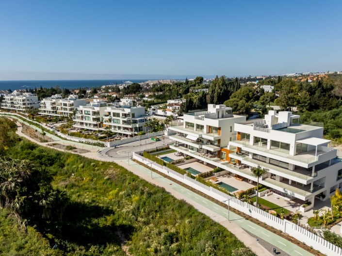 Image No.28-5 Bed Property for sale