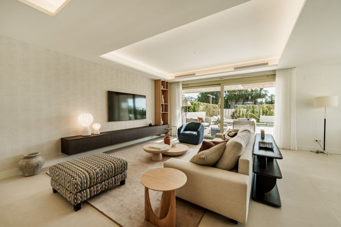 Image No.3-5 Bed Property for sale