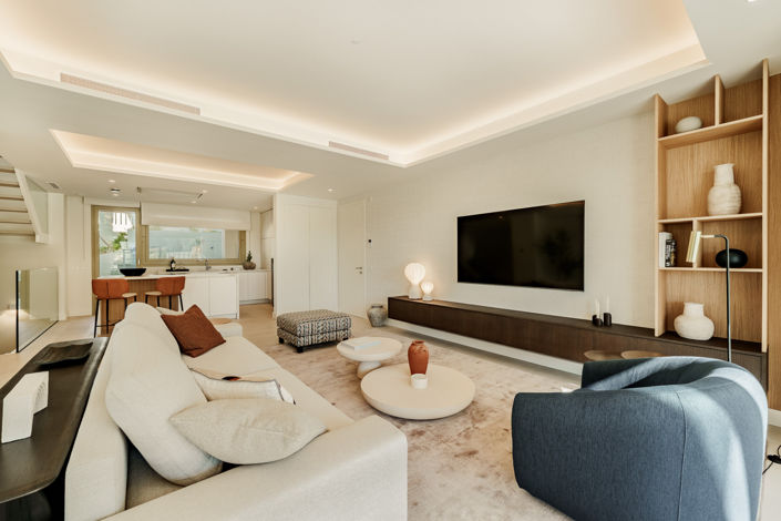 Image No.5-5 Bed Property for sale