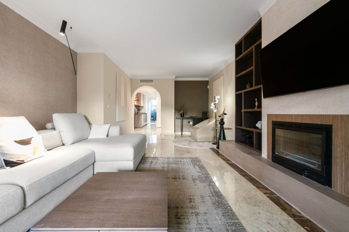 Image No.2-3 Bed Property for sale