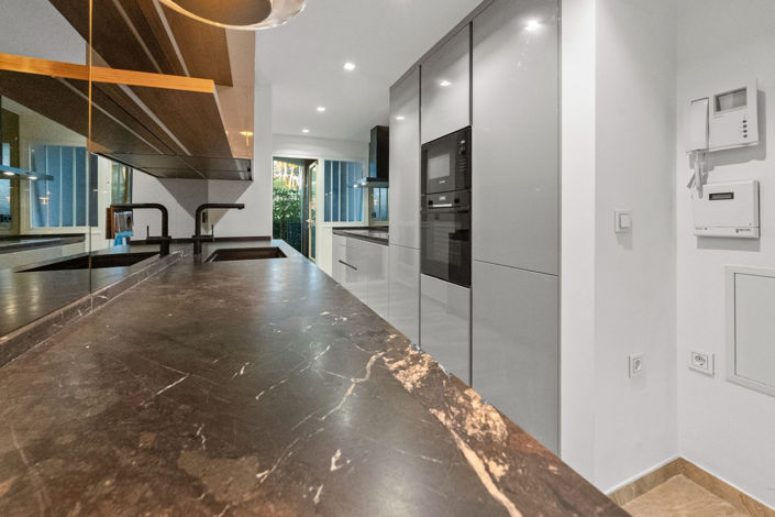 Image No.5-3 Bed Property for sale