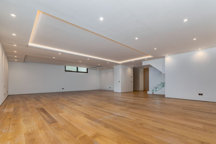 Image No.18-4 Bed Property for sale