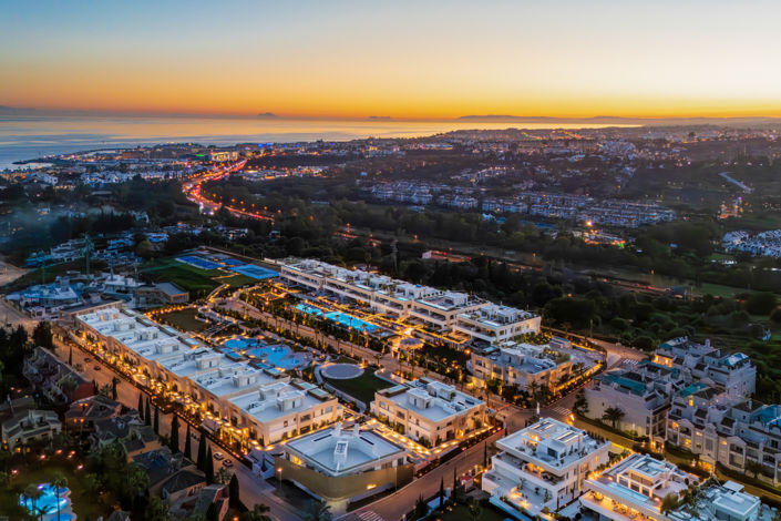 Image No.35-4 Bed Property for sale