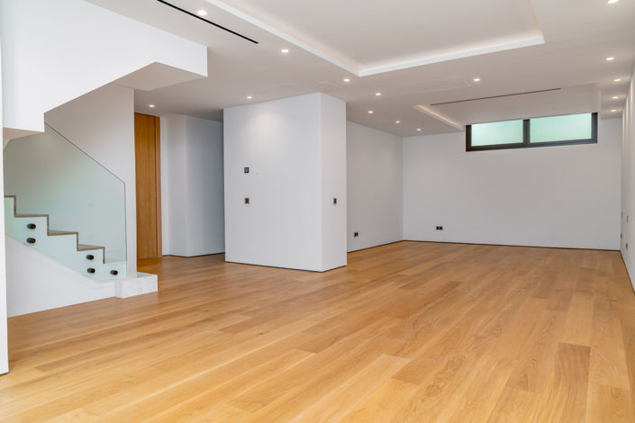 Image No.24-4 Bed Property for sale