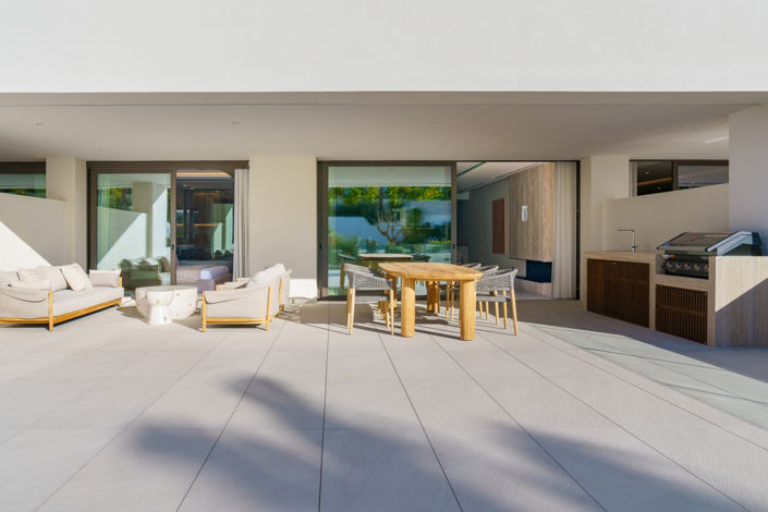 Image No.30-4 Bed Property for sale