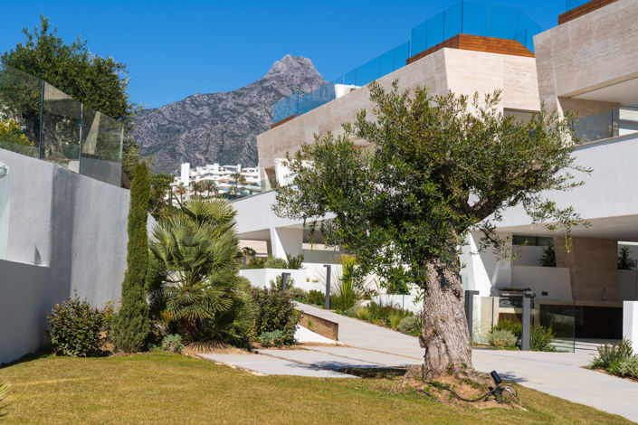 Image No.36-4 Bed Property for sale