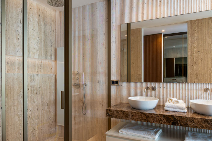 Image No.12-4 Bed Property for sale