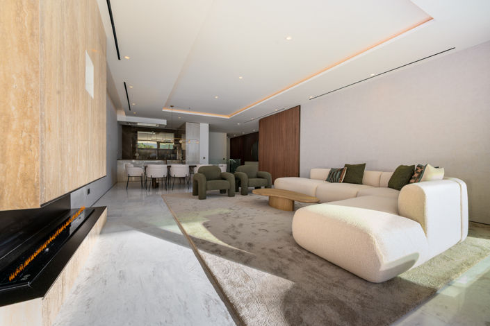 Image No.2-4 Bed Property for sale