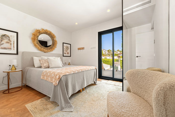 Image No.12-4 Bed Villa for sale