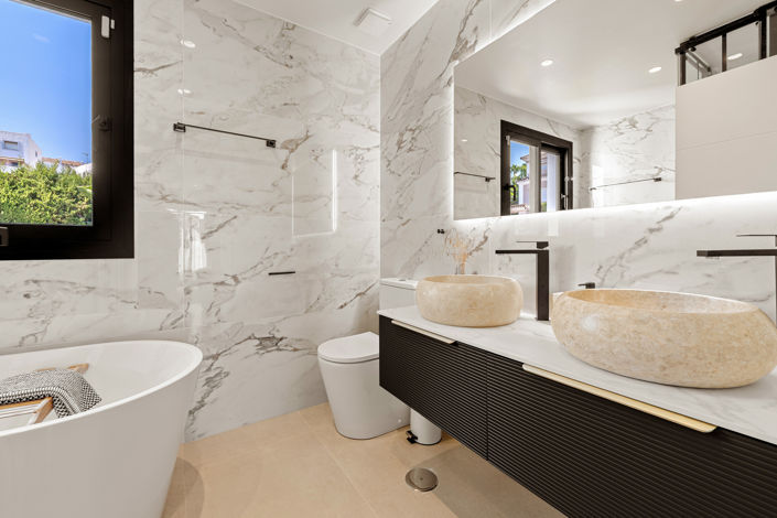 Image No.17-4 Bed Villa for sale