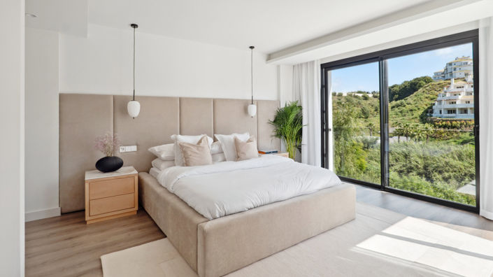 Image No.7-6 Bed Villa for sale