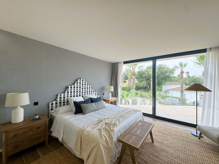 Image No.9-5 Bed Villa for sale