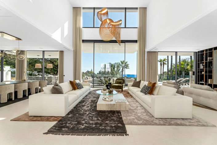 Image No.2-6 Bed Villa for sale