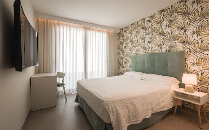 Image No.10-4 Bed Property for sale