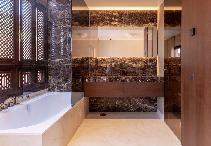 Image No.10-4 Bed Townhouse for sale