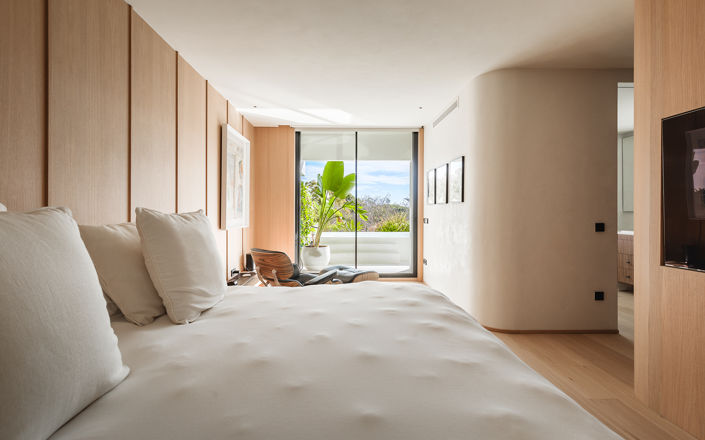 Image No.10-3 Bed Apartment for sale