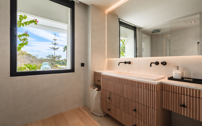 Image No.12-3 Bed Apartment for sale