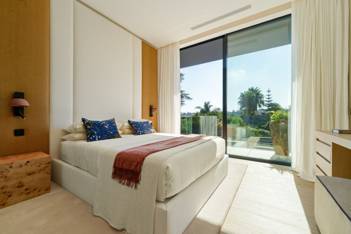 Image No.14-6 Bed Villa for sale