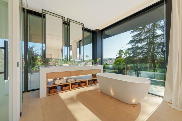 Image No.9-6 Bed Villa for sale