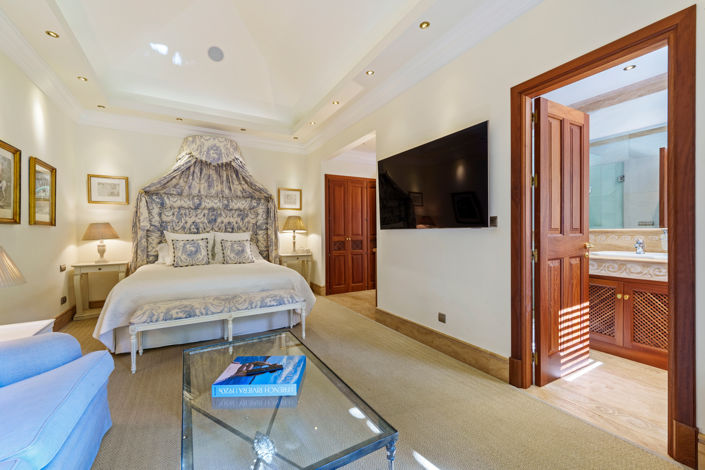 Image No.10-6 Bed Villa for sale