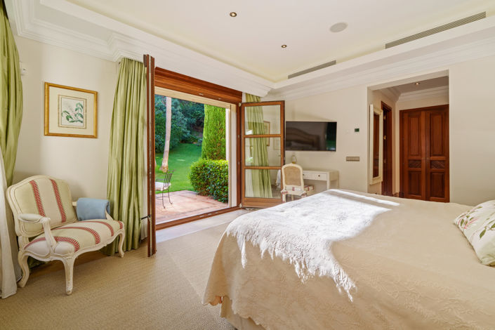 Image No.14-6 Bed Villa for sale