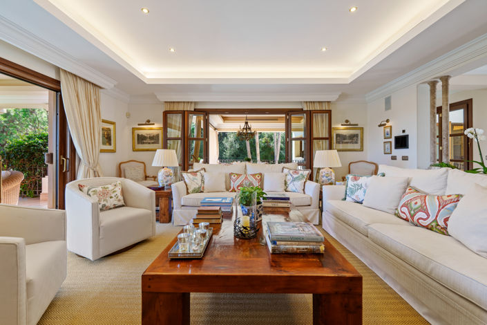 Image No.3-6 Bed Villa for sale