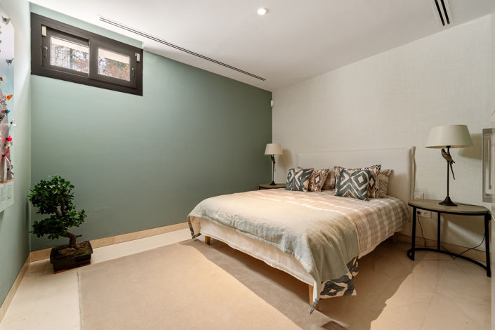 Image No.2-5 Bed Villa for sale