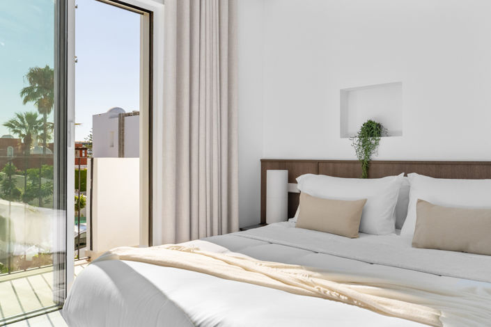 Image No.10-3 Bed Townhouse for sale