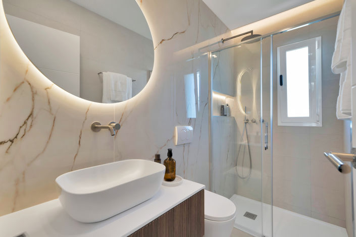 Image No.16-2 Bed Property for sale